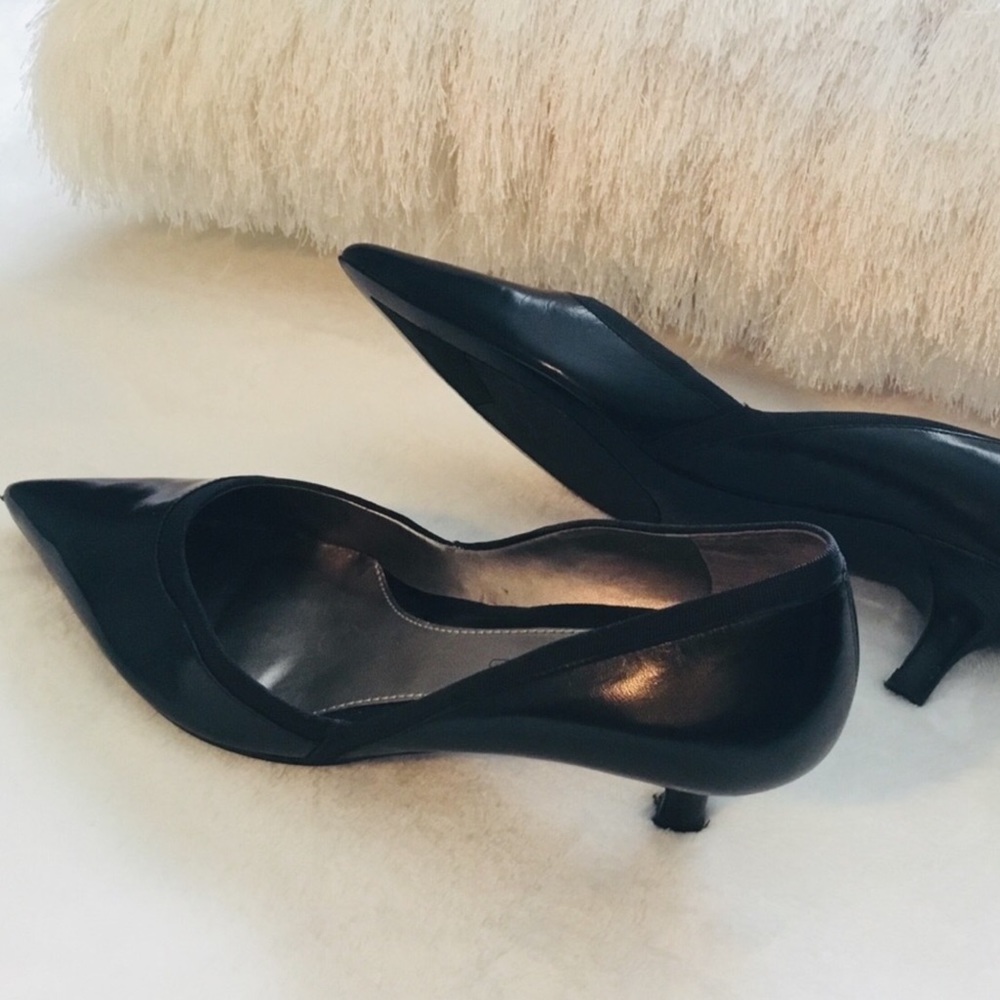 🖤BANDOLINO CLASSIC BLACK LEATHER KITTEN HEELS NEW